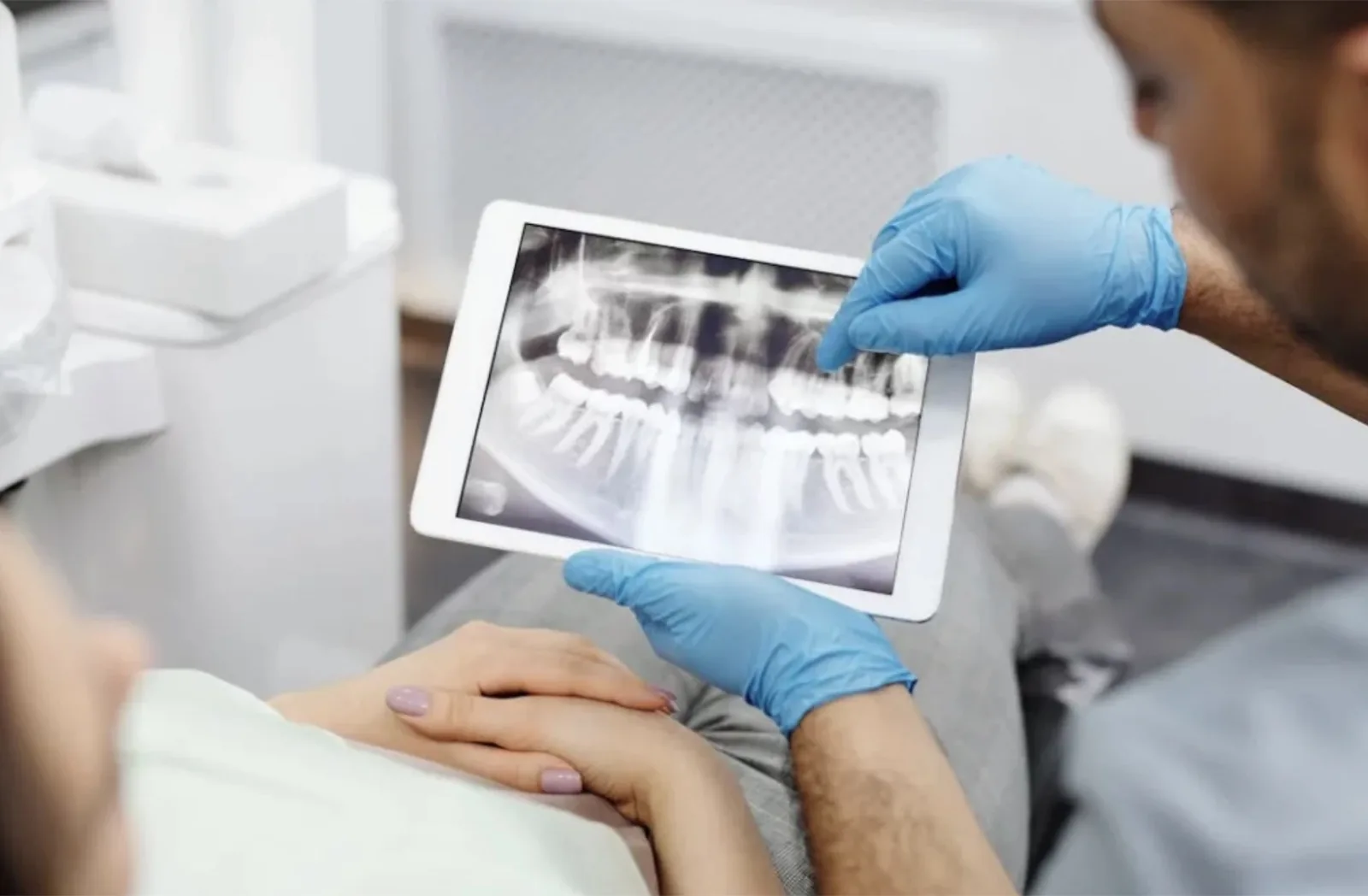 How much does a dental implant cost in Mexico City?